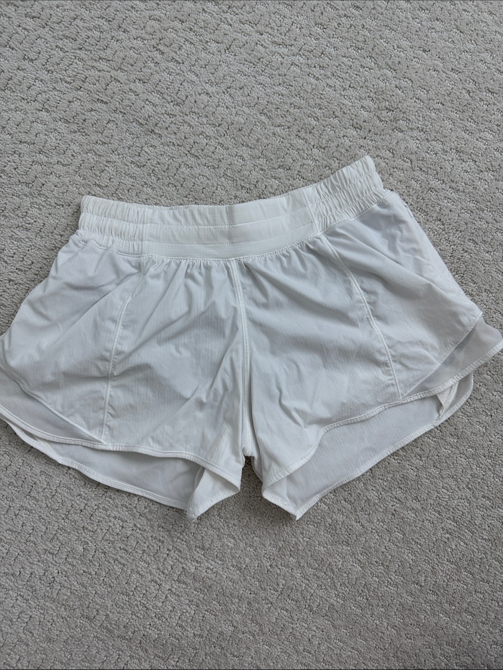 Lululemon Hotty Hot low rise shorts
